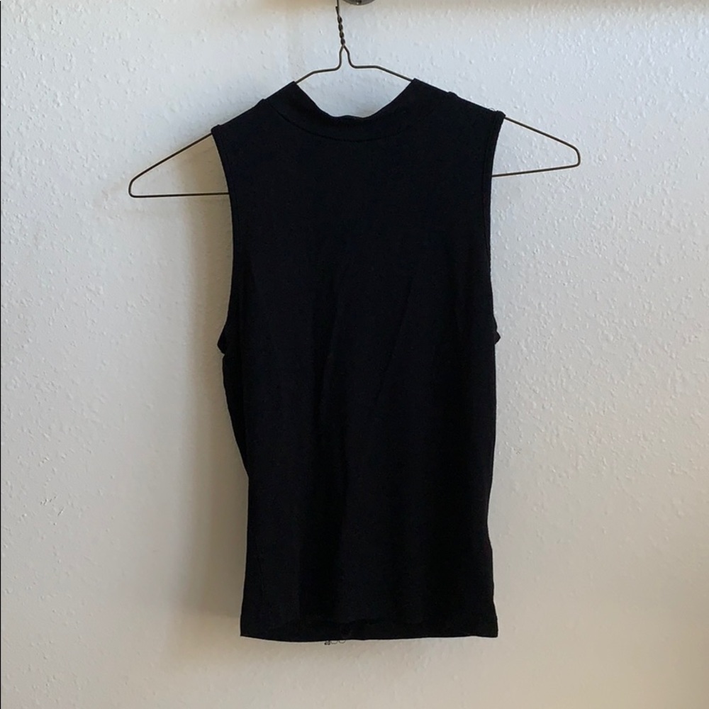 Guess mock neck black top